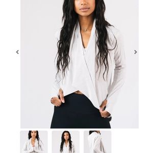 Zyia yoga shawl. Women’s medium.